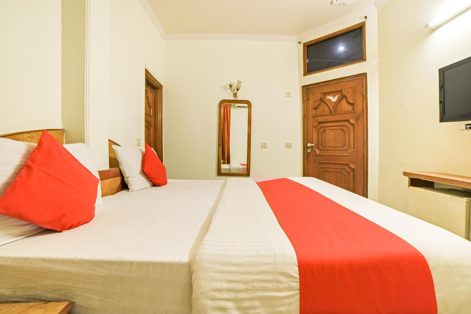 Super Hotel O Blue Sapphire Delhi Neu-Delhi Exterior foto