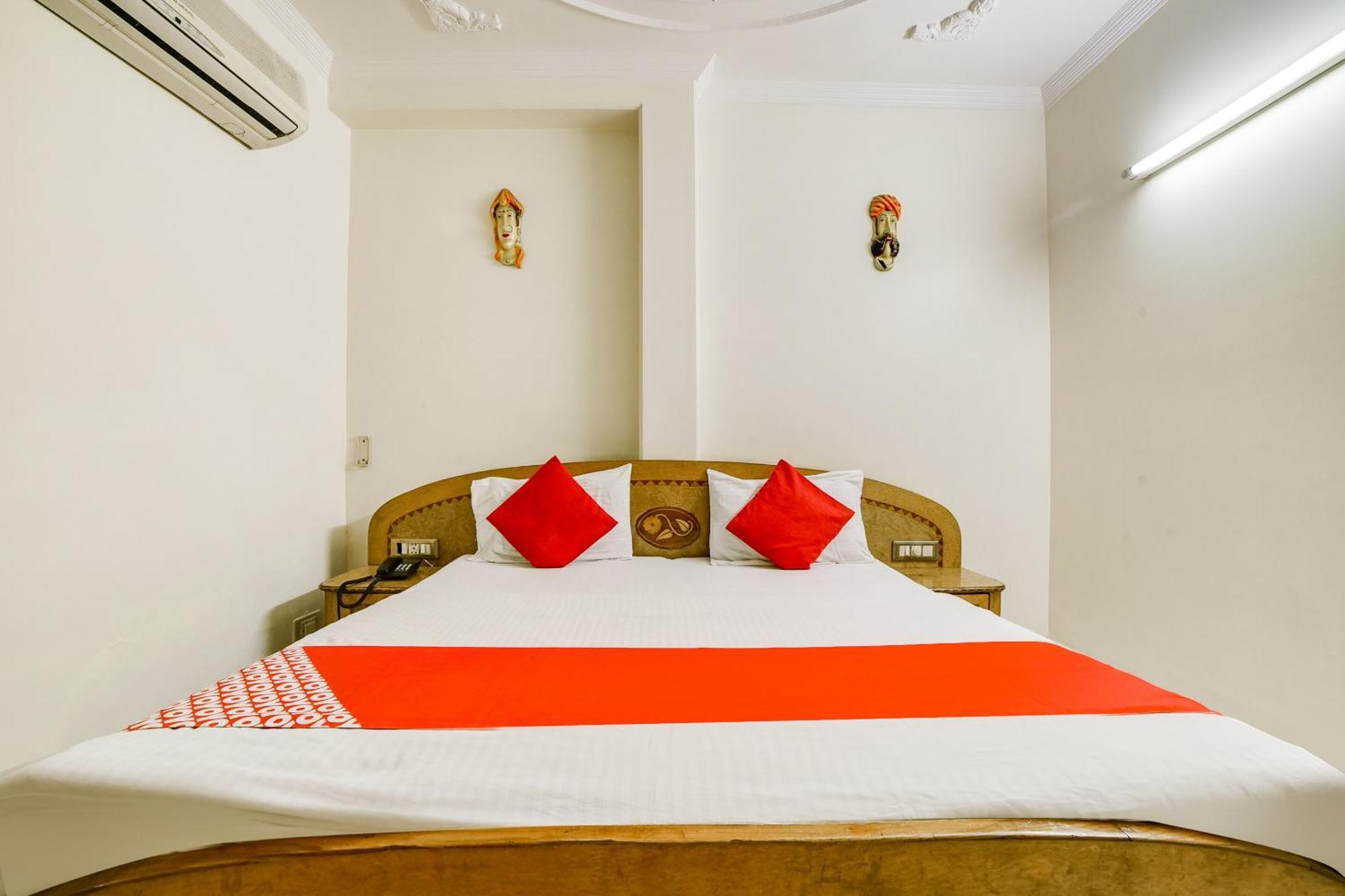 Super Hotel O Blue Sapphire Delhi Neu-Delhi Exterior foto